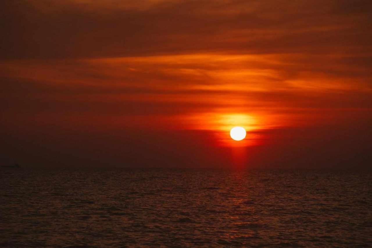 Paradise Sunset Beach Đảo Koh Rong Samloem Ngoại thất bức ảnh