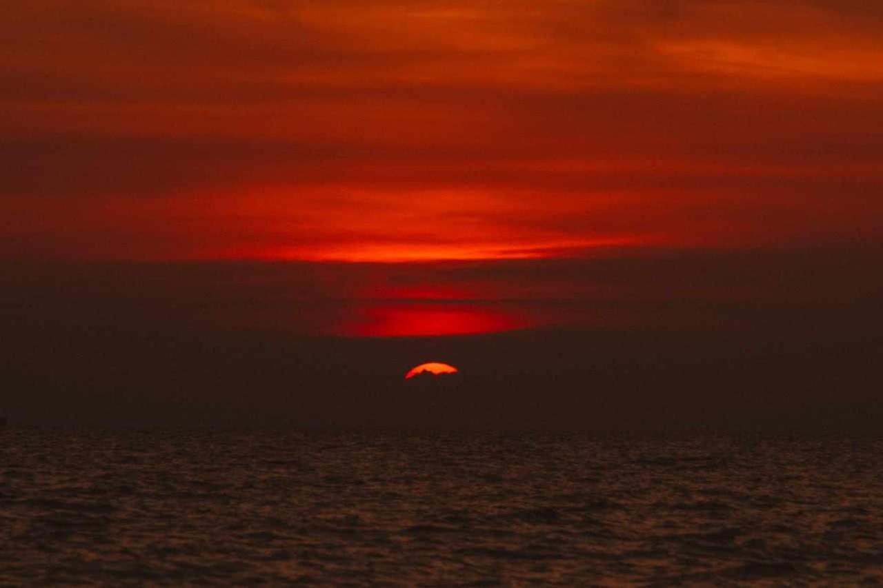 Paradise Sunset Beach Đảo Koh Rong Samloem Ngoại thất bức ảnh